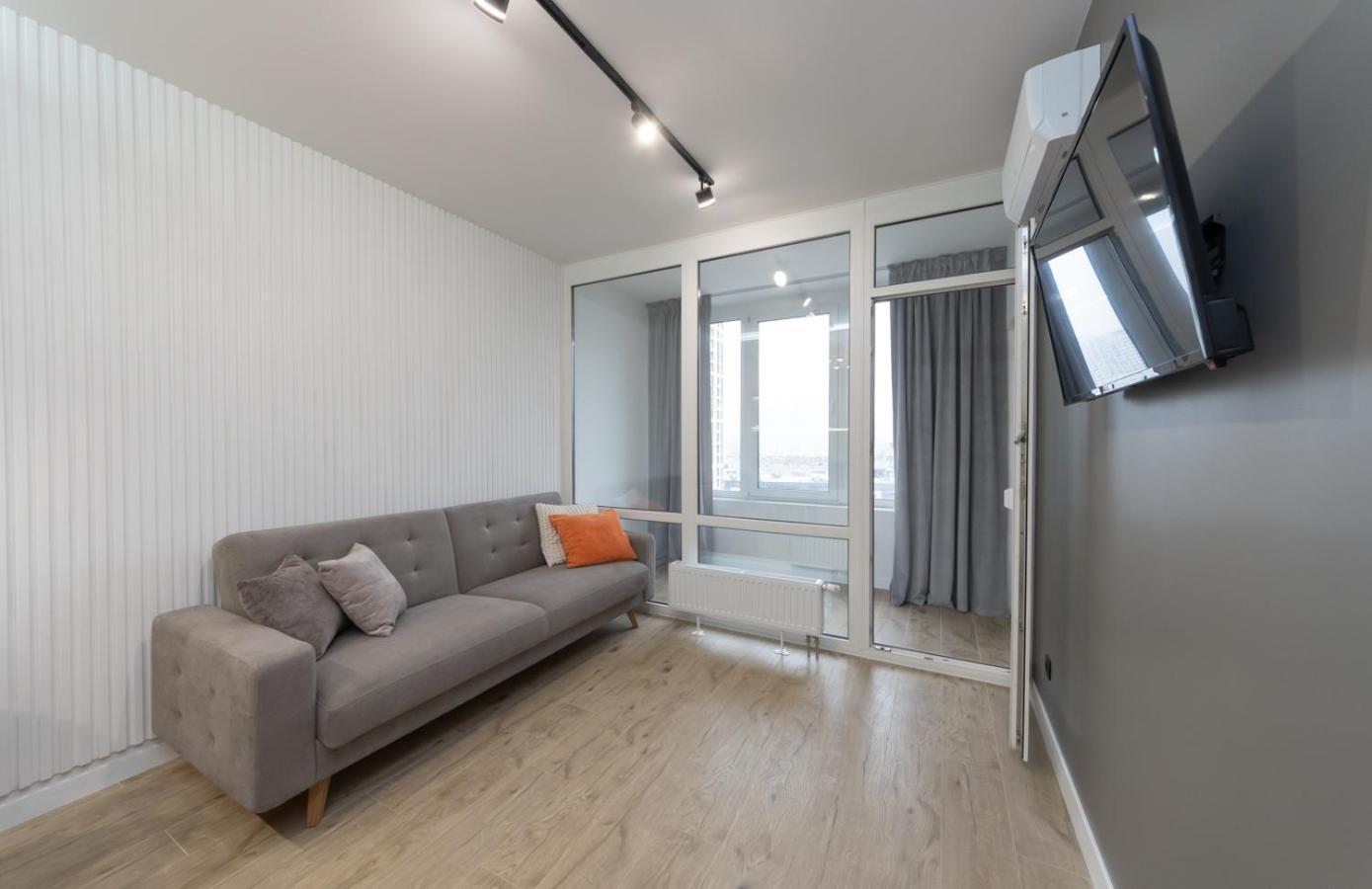 Luxury Near Metro Station Osokorky Kyiv