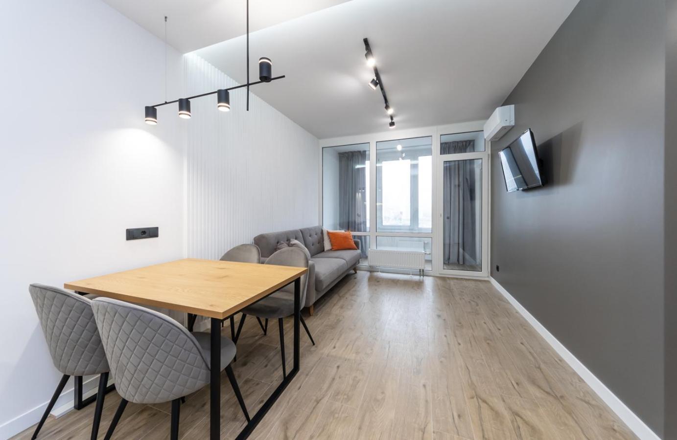 Luxury Near Metro Station Osokorky * Kyiv