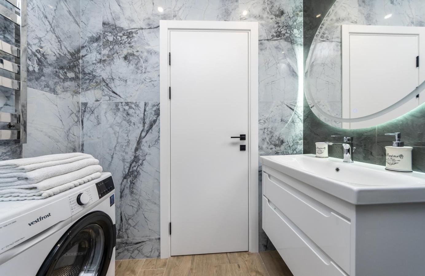 Apartment Luxury Near Metro Station Osokorky *